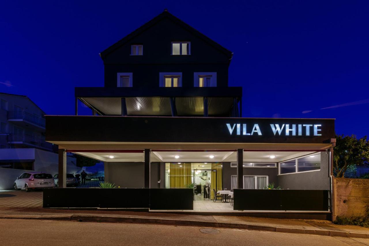 تروغير Vila White المظهر الخارجي الصورة