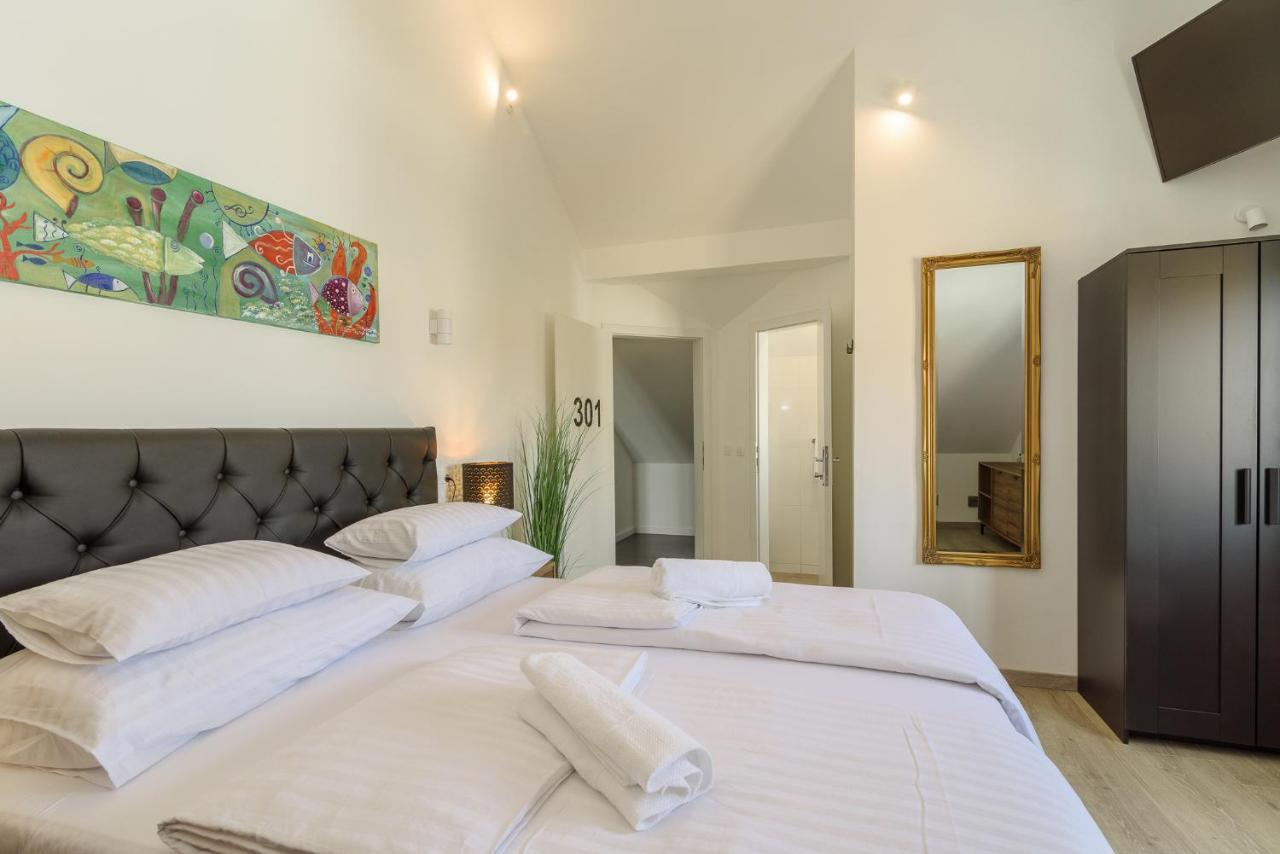 تروغير Vila White المظهر الخارجي الصورة