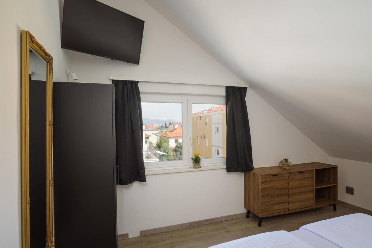 تروغير Vila White المظهر الخارجي الصورة