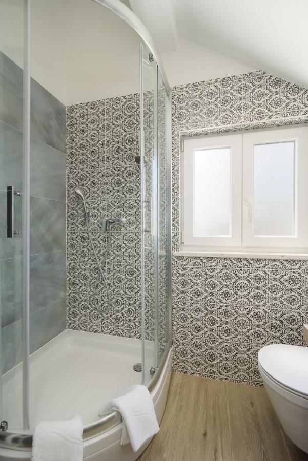 تروغير Vila White المظهر الخارجي الصورة