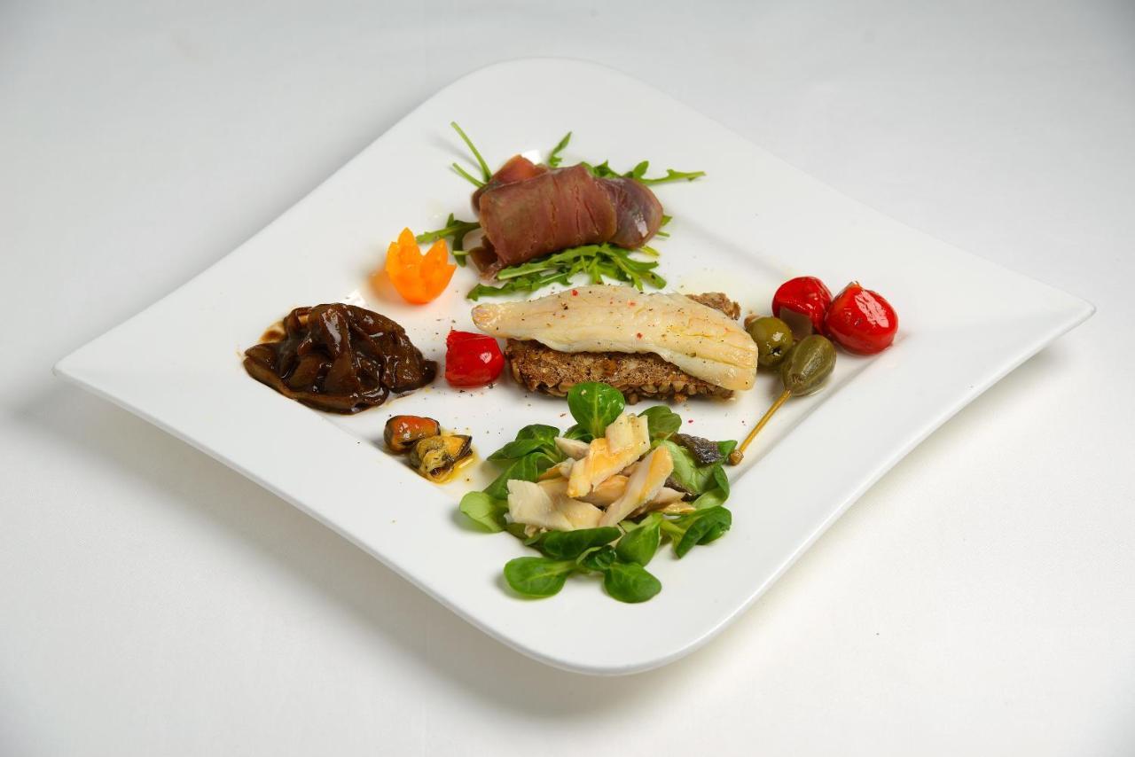 تروغير Vila White المظهر الخارجي الصورة