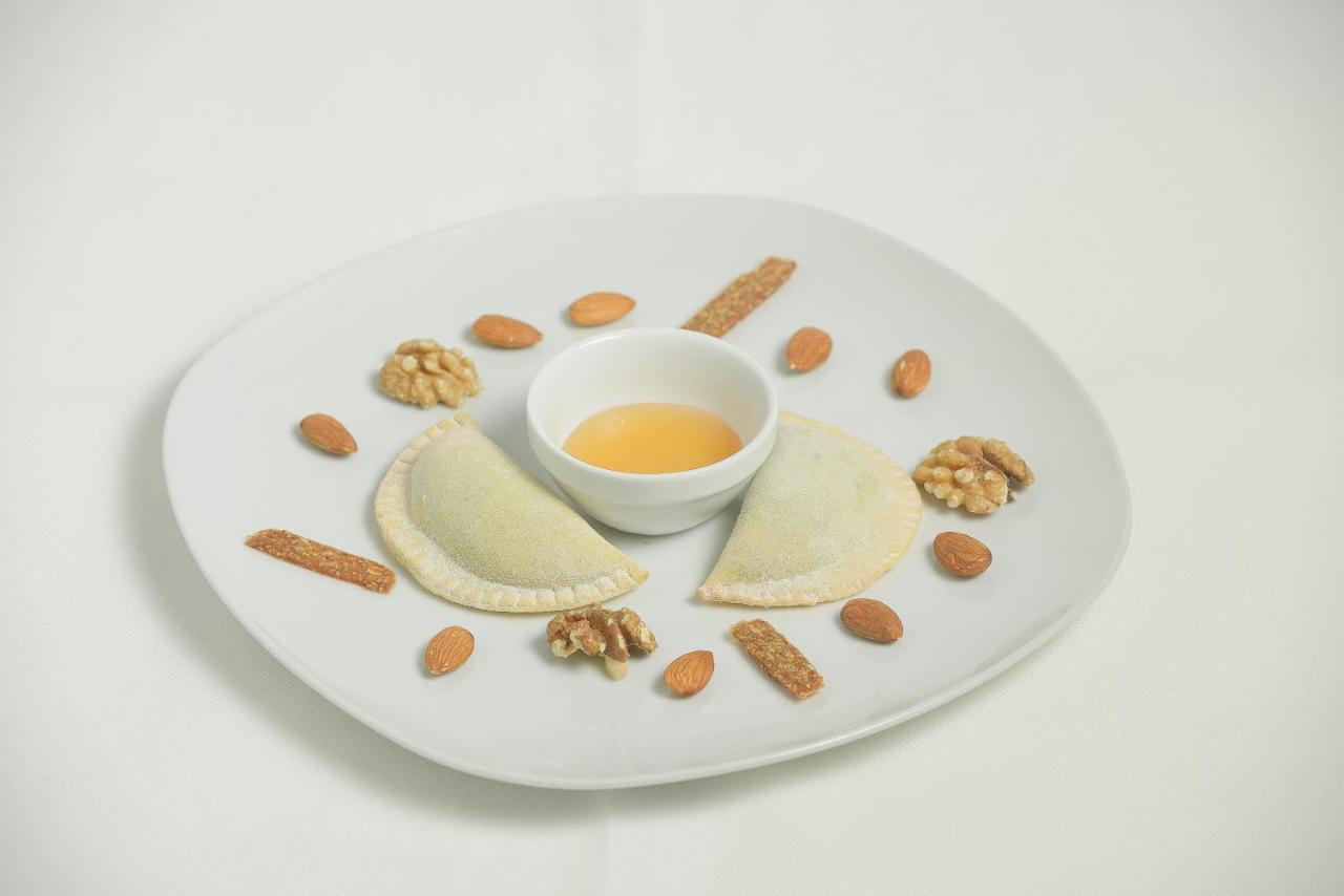 تروغير Vila White المظهر الخارجي الصورة