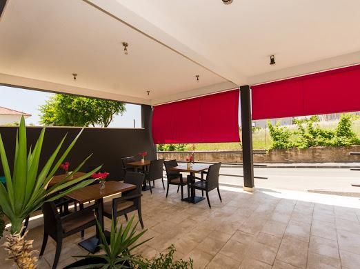 تروغير Vila White المظهر الخارجي الصورة